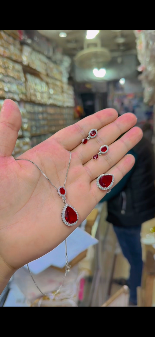 One Carrat Locket set +
Ring π
(Ls134)