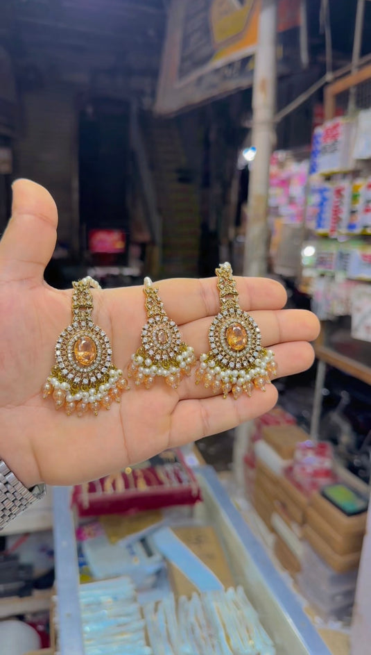 Zircone (Rajwari style) Very Good quality bindiya earrings (Bk38)