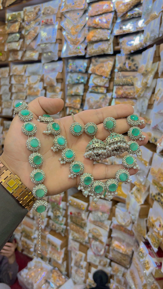 Necklace set with breslate (Ns018)