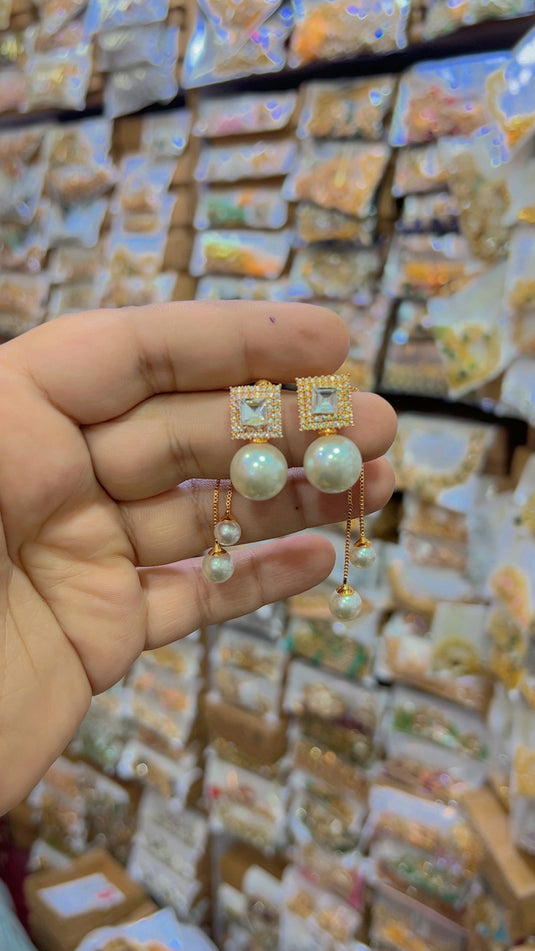 1 carat earrings + Tops (Er012)