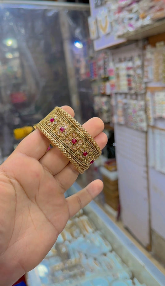Rajwari Openable bangle (Bg197)