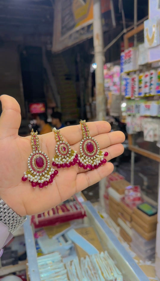 Zircone (Rajwari style) Very Good quality bindiya earrings (Bk38)