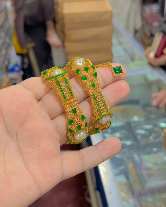 Zircone openable bangles (Bg119)