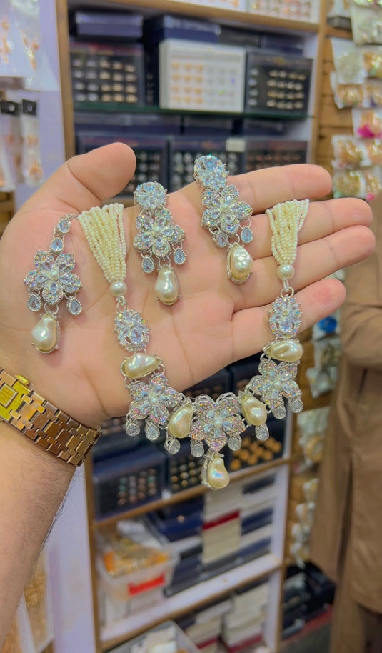 Mother Of pearl Necklace set (Ns129)