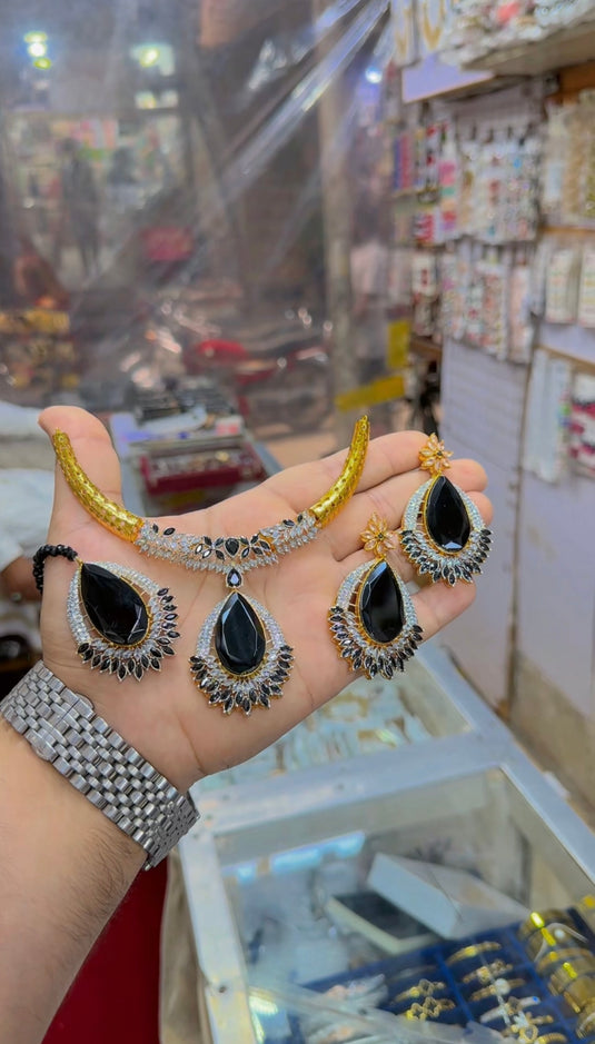 Diomand Cut Sona polish Necklace set (Ns251)