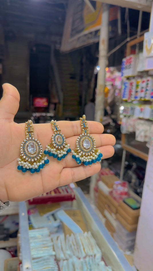 Zircone (Rajwari style) Very Good quality bindiya earrings (Bk38)