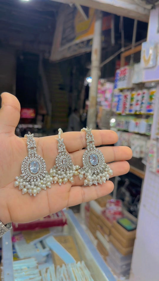 Zircone (Rajwari style) Very Good quality bindiya earrings (Bk38)