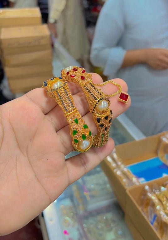 Zircone openable bangles (Bg119)