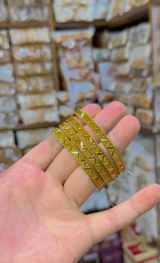 Gold plated bangles (bg154)