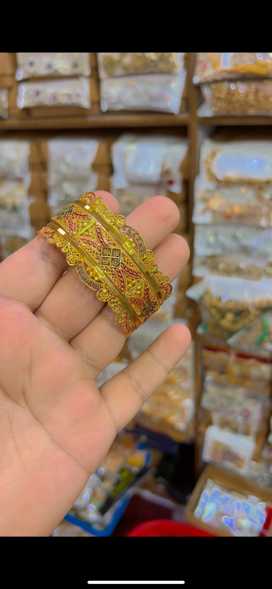 Gold plated bangles (Bg081)