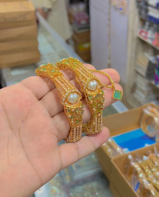 Zircone openable bangles (Bg119)