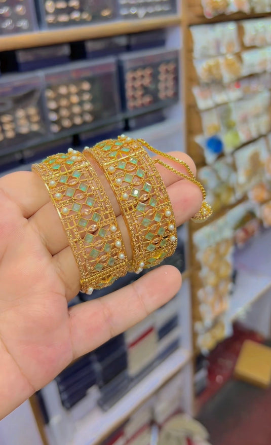 Zircone openable bangles (Bg137)