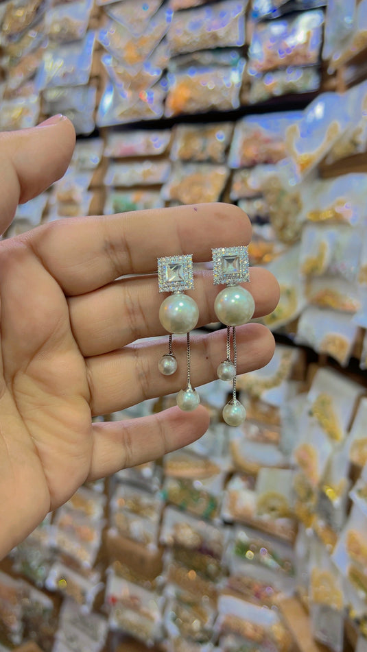 1 carat earrings + Tops (Er012)