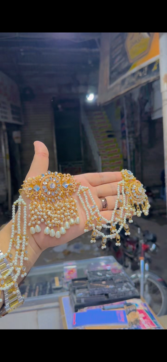 Kundan Jura with Saharay walay Earrings(Er200)