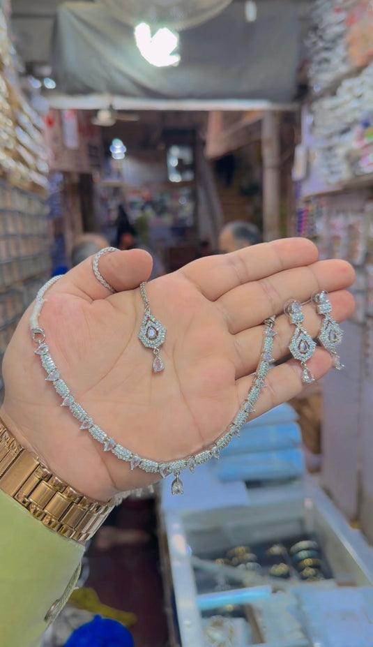 American diomand necklace (Ns197)