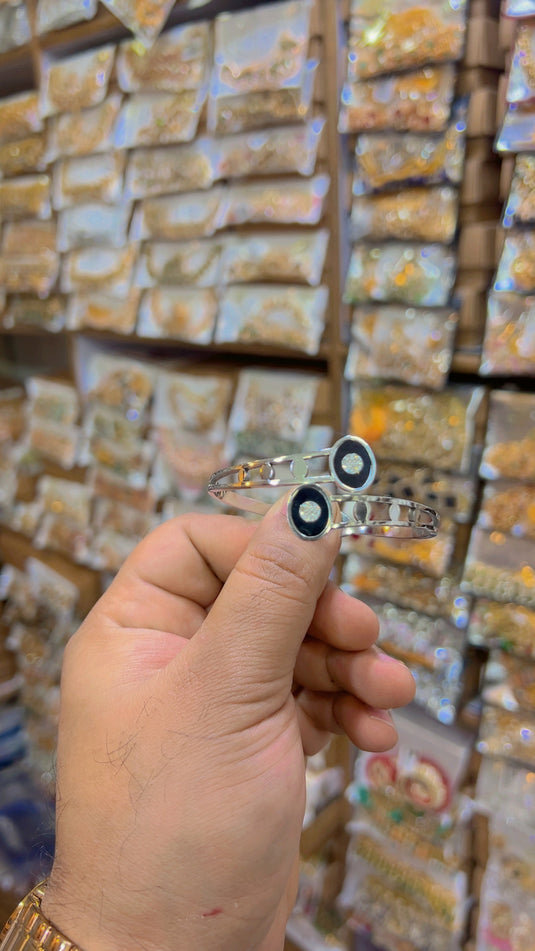 Hand Cuff (Bs23)