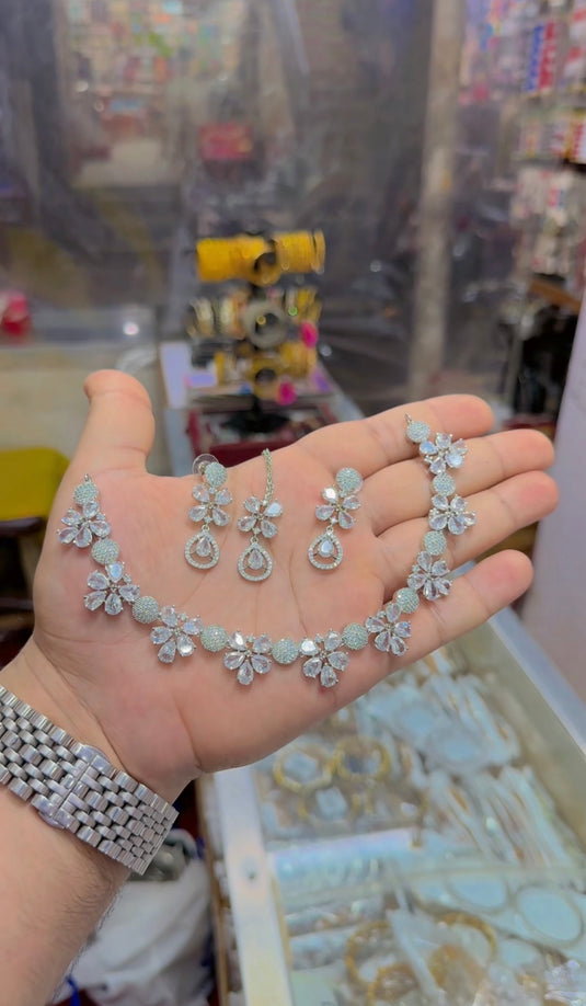Ad american diomand necklace set (Ns240) very Good quality