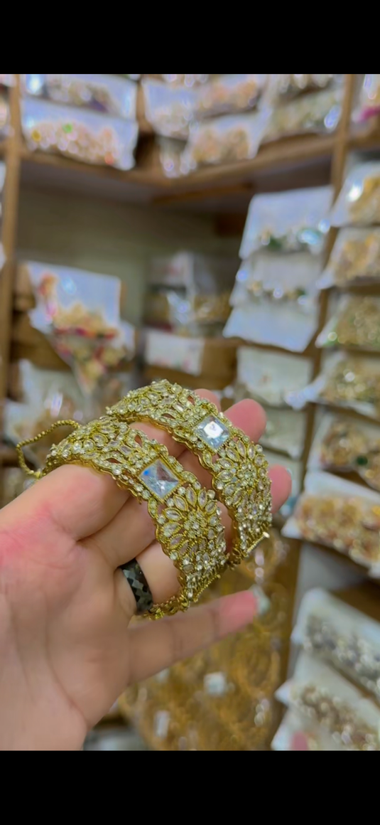 Zircone Openable Bangles(bg202)