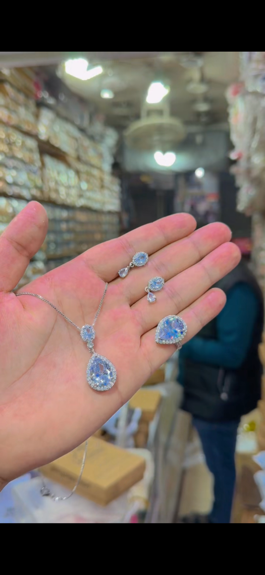 One Carrat Locket set + 
Ring 💍 
(Ls134)