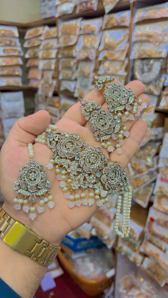 Zircone chokar set (Cs18)