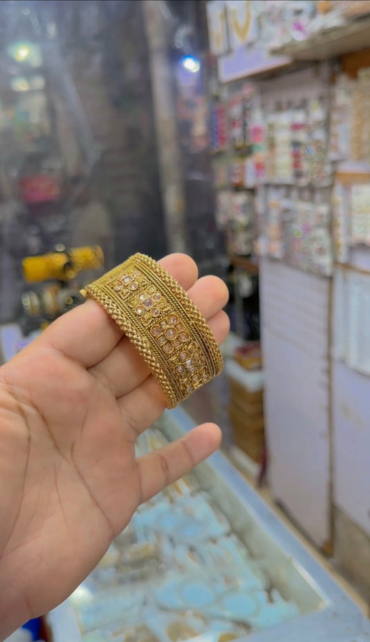 Rajwari Openable bangle (Bg197)