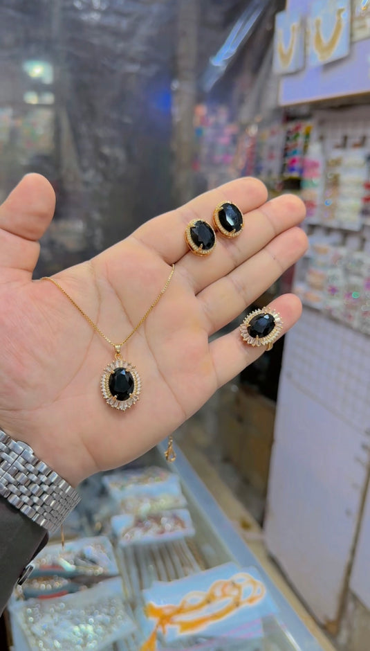 1 carat Locet set with adjustable ring (Rg241)