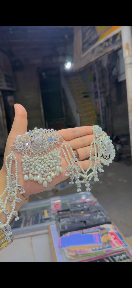 Kundan Jura with Saharay walay Earrings(Er200)