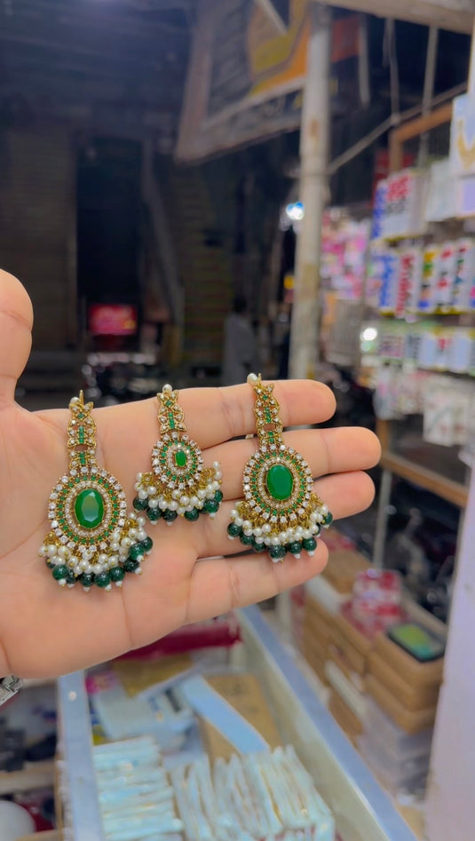Zircone (Rajwari style) Very Good quality bindiya earrings (Bk38)