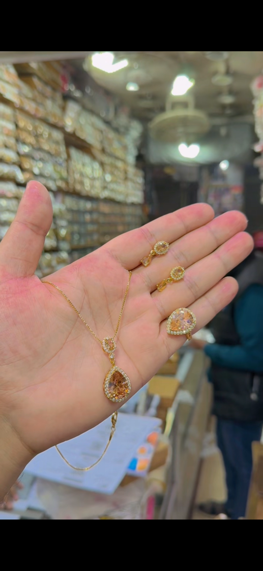 One Carrat Locket set + 
Ring 💍 
(Ls134)