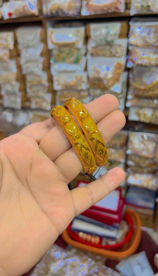 Gold plated bangles (Bg070)