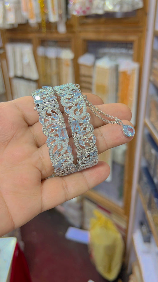 zircone openable bangles (Bg026)