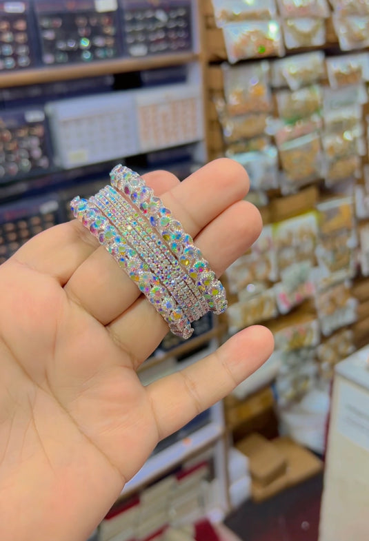 Zircone stones bangles (Bg083)